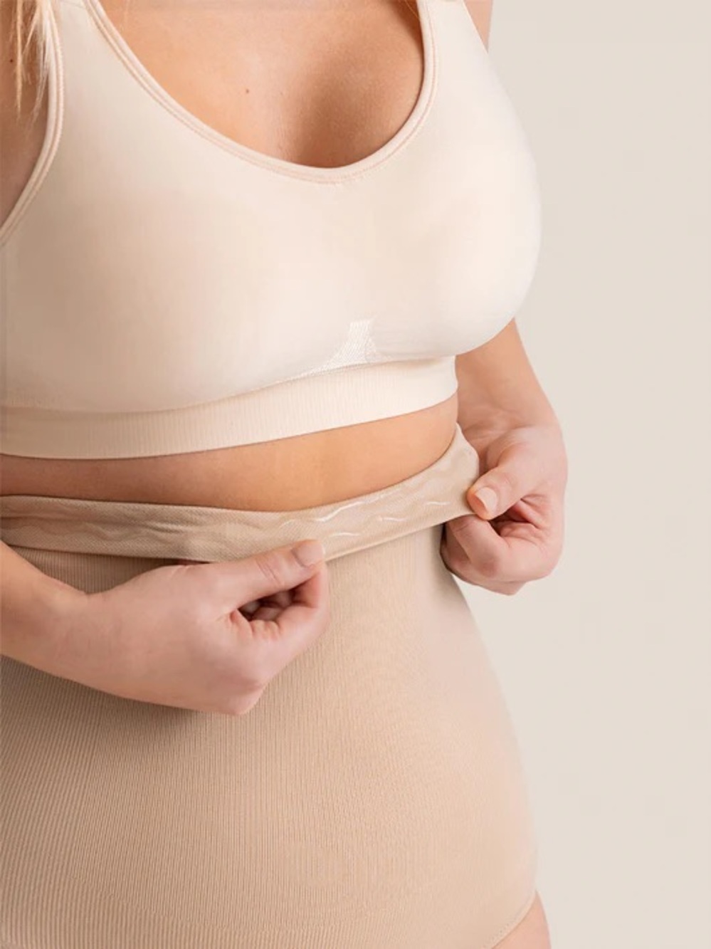 High-Waist Shaping Brief - Picture 3 of 9